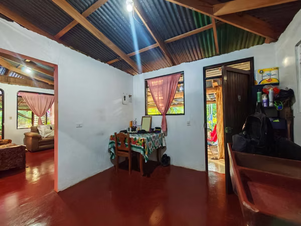 Casa con amplio terreno en venta en San Pedro de Zapotal, Nandayure, Guanacaste (FB)