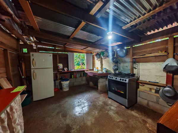 Casa con amplio terreno en venta en San Pedro de Zapotal, Nandayure, Guanacaste (FB)