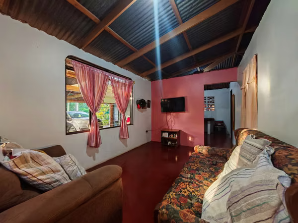 Casa con amplio terreno en venta en San Pedro de Zapotal, Nandayure, Guanacaste (FB)