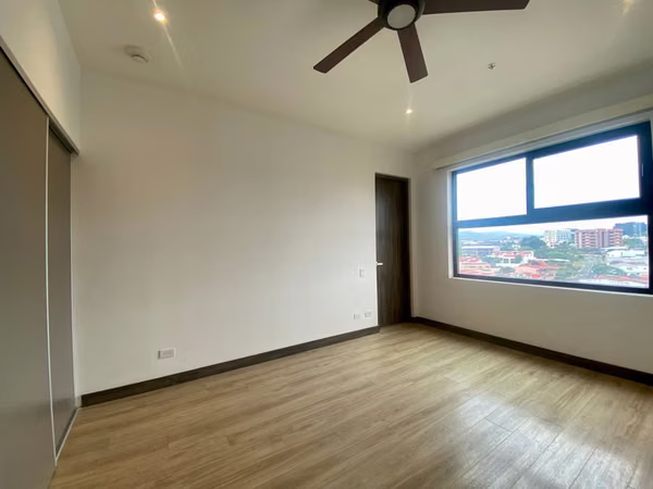 VENTA DE APARTAMENTO EN CONDOMINIO EN ESCAZÚ