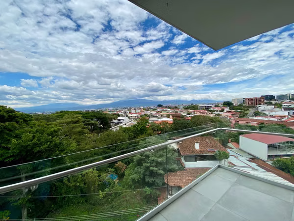 VENTA DE APARTAMENTO EN CONDOMINIO EN ESCAZÚ