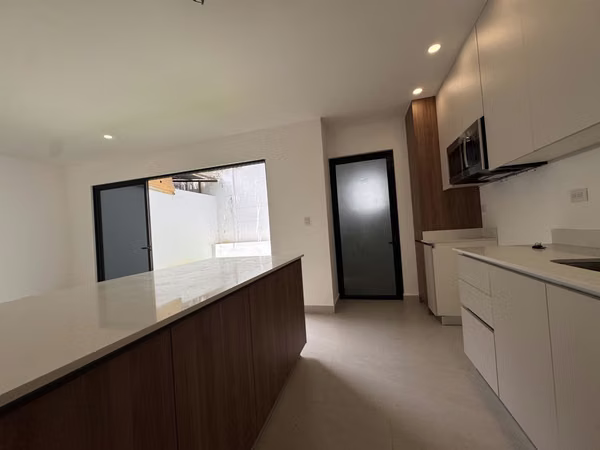 Se vende casa nueva en Heredia, Condominio NOA, Lagunilla, Ulloa.