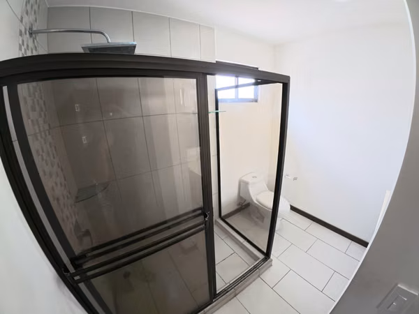 SE VENDE CASA EN CONDOMINIO CERCA DEL CENTRO DE MORAVIA