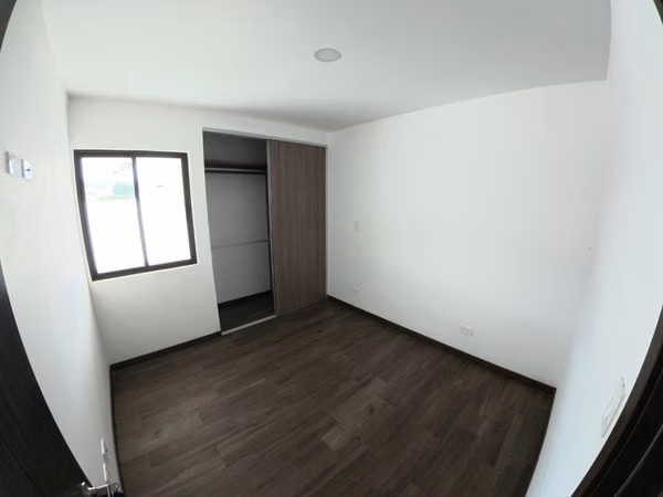 SE VENDE CASA EN CONDOMINIO CERCA DEL CENTRO DE MORAVIA