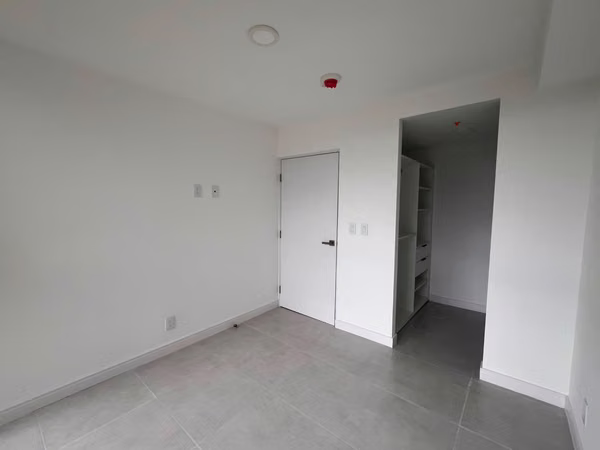 Alquiler apartamento NUEVO 1 cuarto con línea blanca en Sky Garden Sabana Norte #