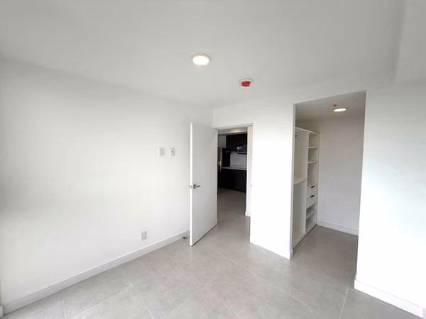 Alquiler apartamento NUEVO 1 cuarto con línea blanca en Sky Garden Sabana Norte #