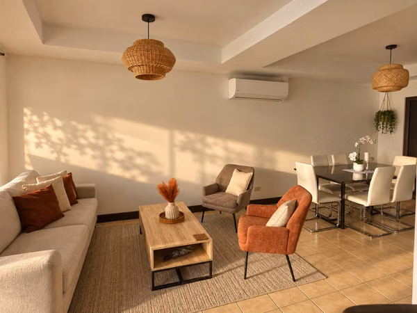ALQUILER O VENTA DE CASA EN SANTA ANA