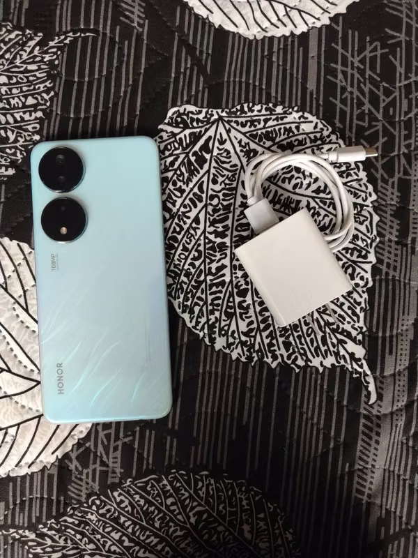 Honor 7xb with charger included