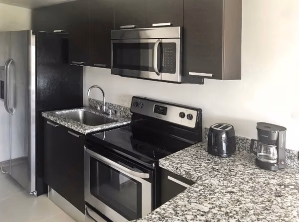 Alquiler de apartamento en Rohrmoser con vistas al bosque y río (ref : 43)