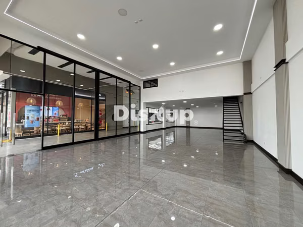 Alquiler de moderno local comercial. Alta tránsito y visibilidad. Cartago centro