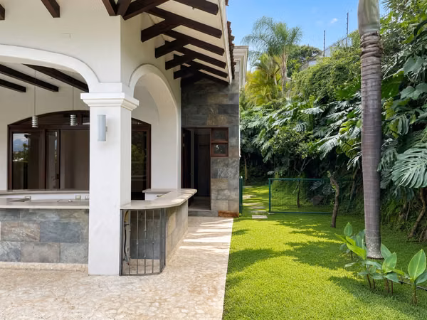 SPECTACULAR HOUSE IN ESCAZU IN GATED COMMUNITY