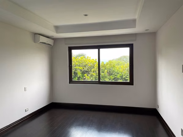 SPECTACULAR HOUSE IN ESCAZU IN GATED COMMUNITY