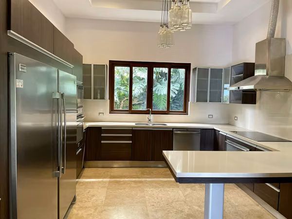 SPECTACULAR HOUSE IN ESCAZU IN GATED COMMUNITY