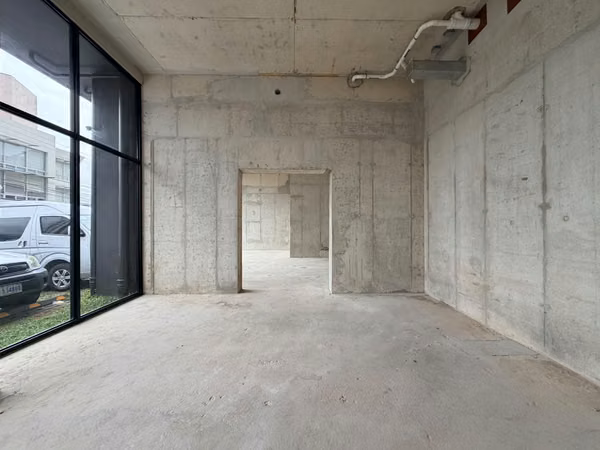  SE ALQUILA LOCAL COMERCIAL UBICADO EN TODO EL PRIMER PISO DE SKY GARDEN SABANA 