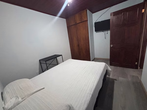 Apartamento grande en Barrio Escalante || iluminación y ventilación natural