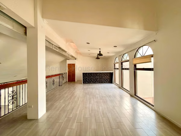 Local comercial en alquiler en Escazú cerca del Multiplaza | 480 m² y alta visibilidad