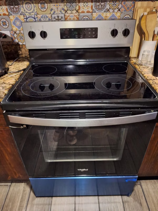 You sell kitchen, very little use