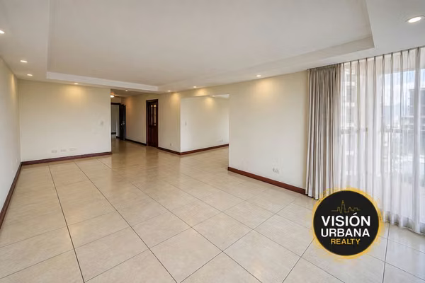 Apartamento de 3 Habitaciones en Condominio Altos de Marbella