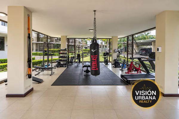 Apartamento de 3 Habitaciones en Condominio Altos de Marbella