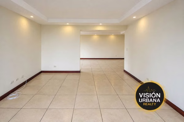 Apartamento de 3 Habitaciones en Condominio Altos de Marbella