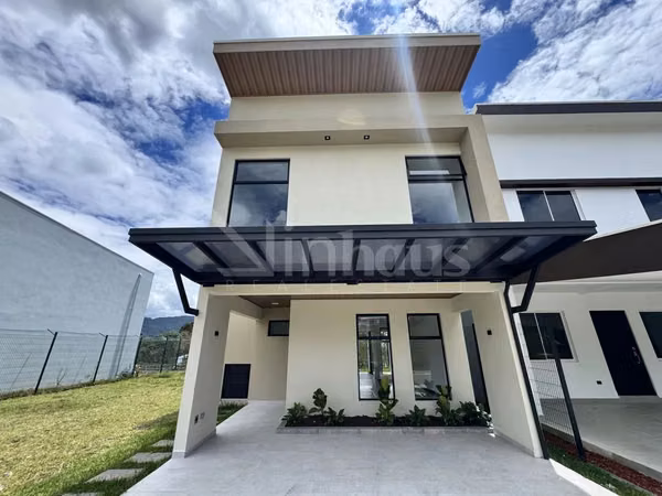 Premiere separate house in condo