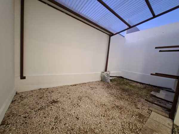 Alquiler de casa en Vistas Santa Ana | 2 hab | 1.5 baños | 2 parqueos