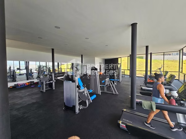 Alquiler de casa en Vistas Santa Ana | 2 hab | 1.5 baños | 2 parqueos