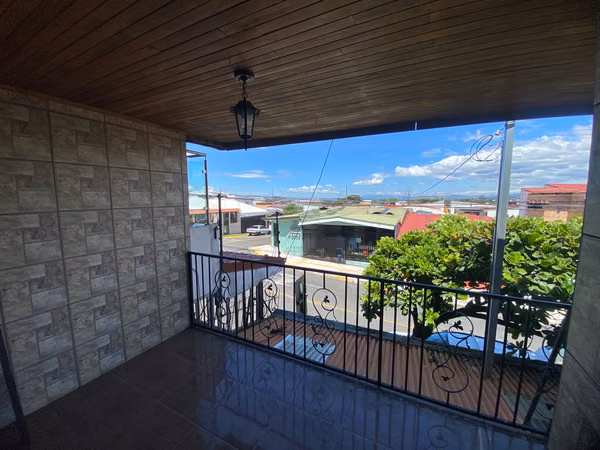 SE VENDE CASA, USO DE SUELO MIXTO, LA AURORA DE HEREDIA