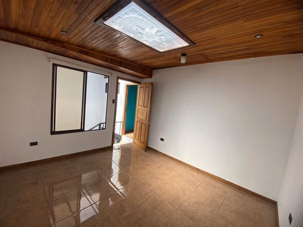 SE VENDE CASA, USO DE SUELO MIXTO, LA AURORA DE HEREDIA