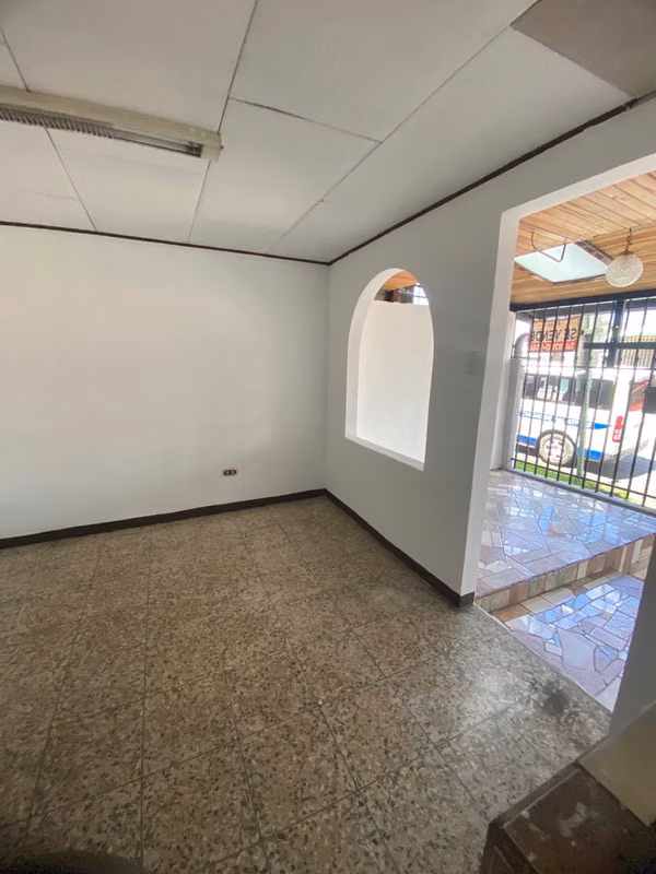 SE VENDE CASA, USO DE SUELO MIXTO, LA AURORA DE HEREDIA