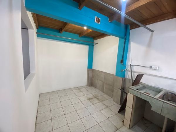 SE VENDE CASA, USO DE SUELO MIXTO, LA AURORA DE HEREDIA