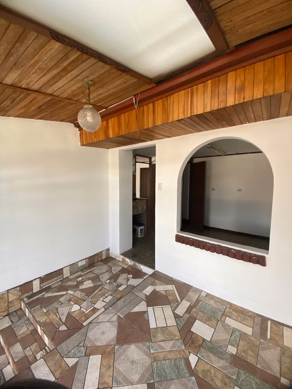 SE VENDE CASA, USO DE SUELO MIXTO, LA AURORA DE HEREDIA
