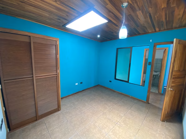 SE VENDE CASA, USO DE SUELO MIXTO, LA AURORA DE HEREDIA