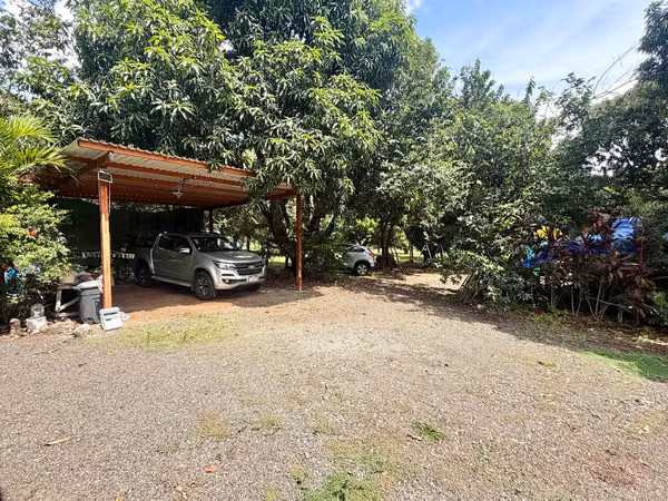 Casa de 2 cuartos con piscina, rancho y amplio terreno - A pocos minutos de la playa - Labrador, San Mateo, Alajuela