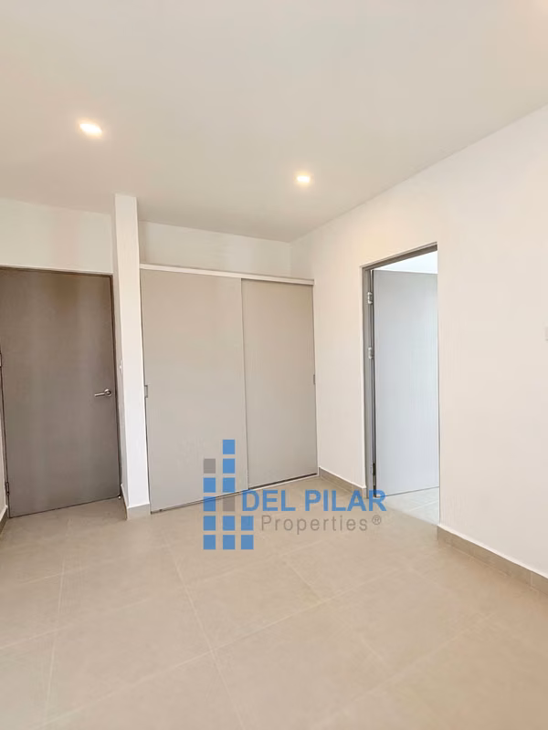 Venta casa 3 habitaciones, hermoso jardín.
