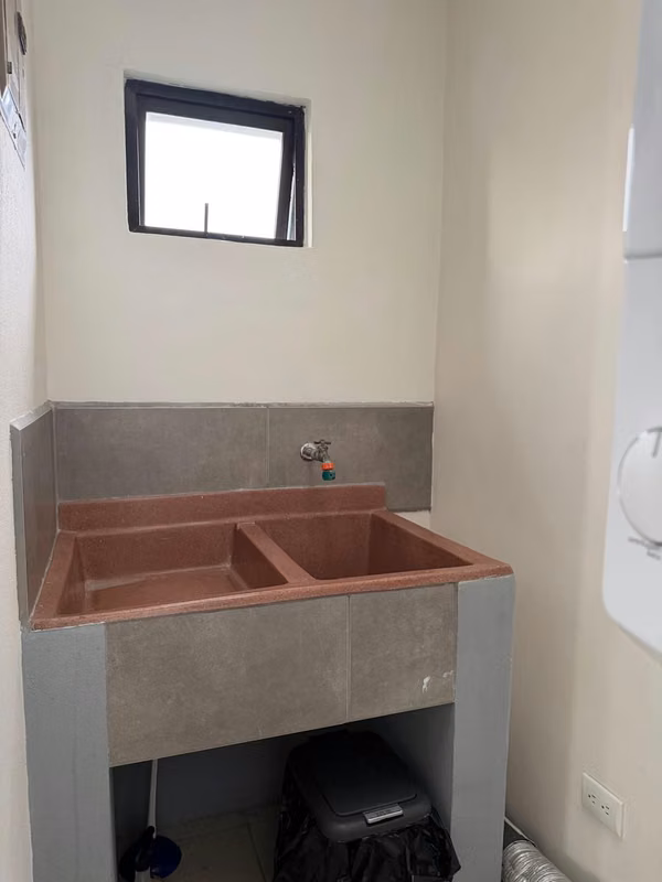Lindo Apartamento Amueblado-IICA CORONADO