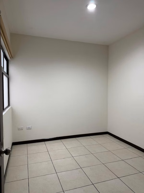 Lindo Apartamento Amueblado-IICA CORONADO