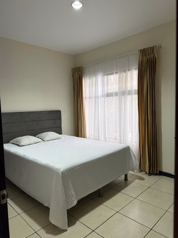 Lindo Apartamento Amueblado-IICA CORONADO