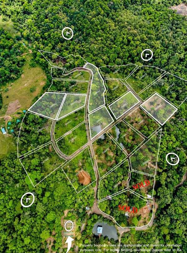 Large lots surrounded by nature near La Fortuna