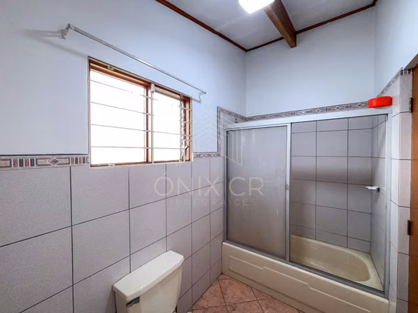Casa Amplia en Alquiler – San Pedro, Montes de Oca (cerca de UCR y Mall San Pedro)