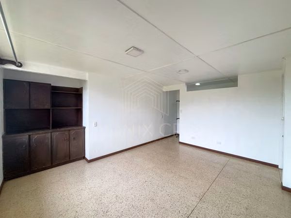 Apartamento en Primer Piso con Servicios Incluidos | Cristo de Sabanilla