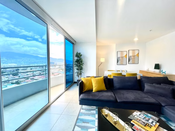 PASEO COLÓN APARTAMENTO AMOBLADO CON PARQUEO EN TORRE 70M2 DE DISEÑADOR