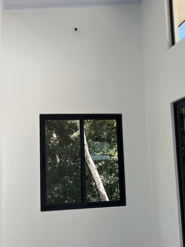 CASA MODERNA DE 3 HABITACIONES CON PISCINA PRIVADA PARA ESTRENAR EN ATENAS