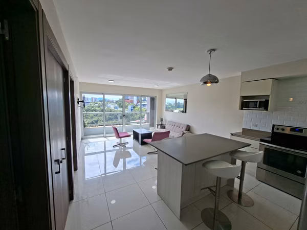 Alquiler de apartamento equipado y amueblado en Torre Azenza