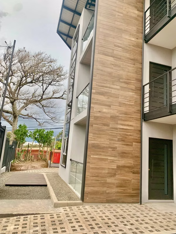 Alquiler Apartamento San Joaquín Heredia: 2 Habitaciones,2 Parqueos, Servicios Incluidos