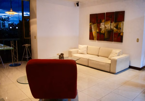 Se alquila departamento amueblado “Alta Gama”en Riverside | Escazú