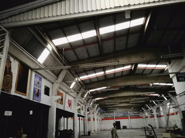 ALQUILER DE NAVE INDUSTRIAL/BODEGA DE 2.565 M2 EN SAN JOSE
