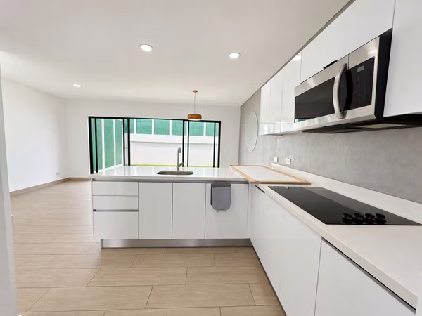 Casa Moderna de 2 habitaciones con Jardin en Alquiler