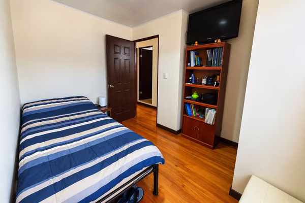 Venta casa Zapote, Barrio Cordoba, en Condominio, 4 habitaciones amplias