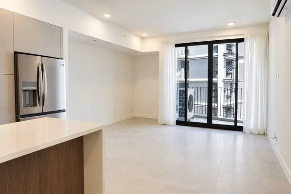 Apartamento de Lujo NUEVO en Alquiler | 3 Habitaciones con Línea Blanca | Parkwood Nunciatura